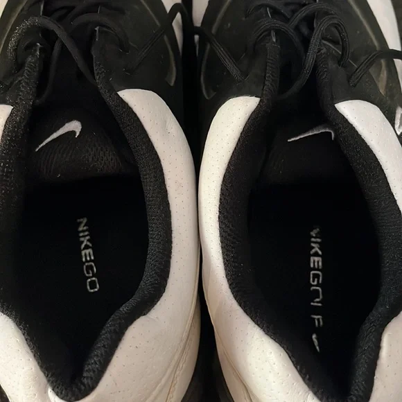 Nike Golf Shoes - Picture 5 of 7